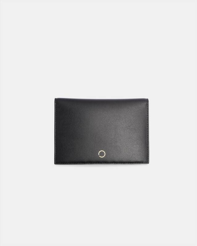 BO Bi-Fold Card Holder | Color: Black