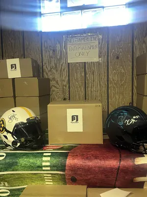 Helmet Hideout Sports cards and full autographs PYD fullsize collectible memorabilia