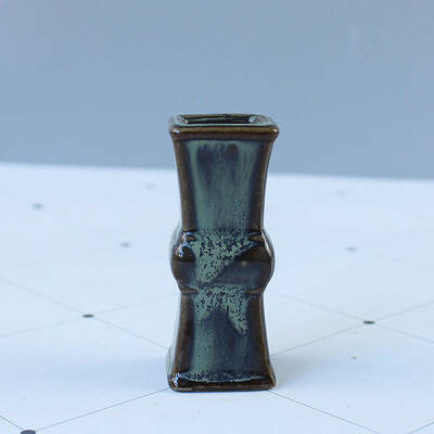 Ancient Chinese Style Mini Ceramic Floral Vases for Home Decor