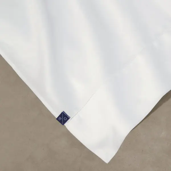 Flat Sheet | Size: Full/Queen | Color: White | Touch: Sateen