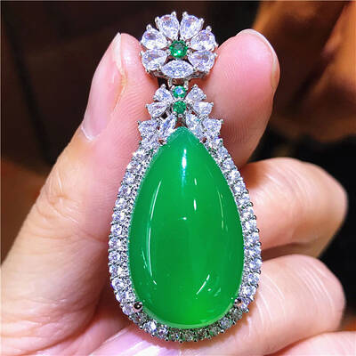 Dyed Natural Green Chalcedony Pendants
