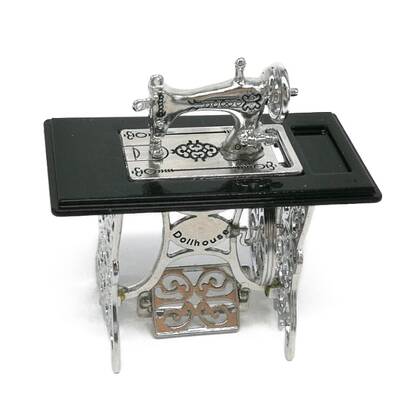 Retro Alloy Mini Sewing Machine