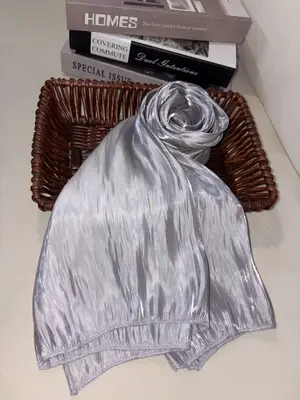 CL551 Buy a robe in my live broadcast room and get a random headscarf for free.