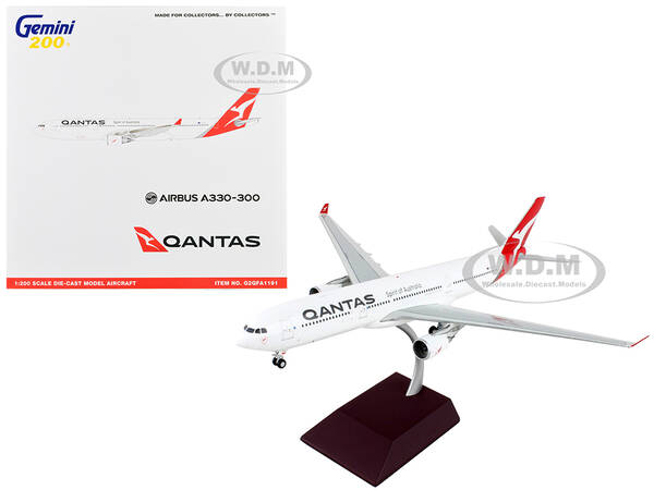 Airbus A330-300 Commercial Aircraft Qantas Airways - Spirit of Australia White with Red Tail Gemini 200 Series 1/200 Diecast ...