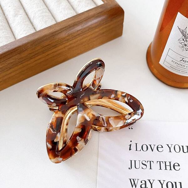 Hollow Butterfly Shape Cellulose Acetate(Resin) Claw Hair Clips