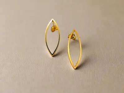 Golden Leaf Elegance Earrings