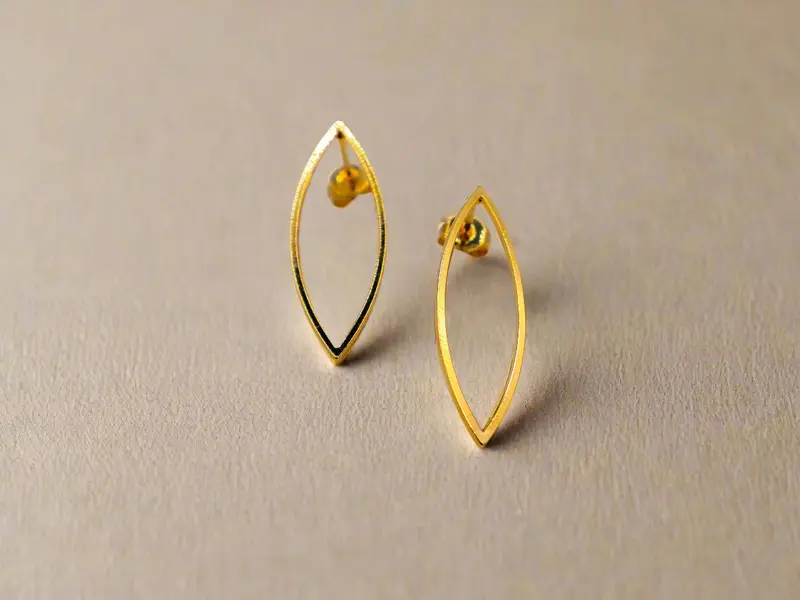 Golden Leaf Elegance Earrings