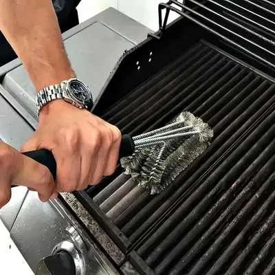 Stainless Steel Grill Brush with Scraper, 1 Count Cleaning Tool for Barbecue Grill, Father's Day Gift, Kitchen Accessories
