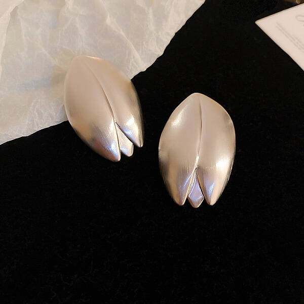 Silver Needle Silver Earrings Fashion Metal Earrings Simple Design Earrings