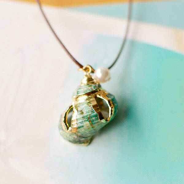 Natural Conch and Shell Pendant Necklaces