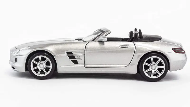 Maisto, Special Edition, Mercedes-Benz Sls Amg Roadster, Toy Car, 1:24, 8+ years