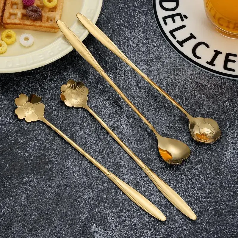Heart & Flower Design Coffee Spoon Set, 4 Counts/set Stainless Steel Dessert Spoon, Modern Long Handle Spoon for Coffee, Tea,...