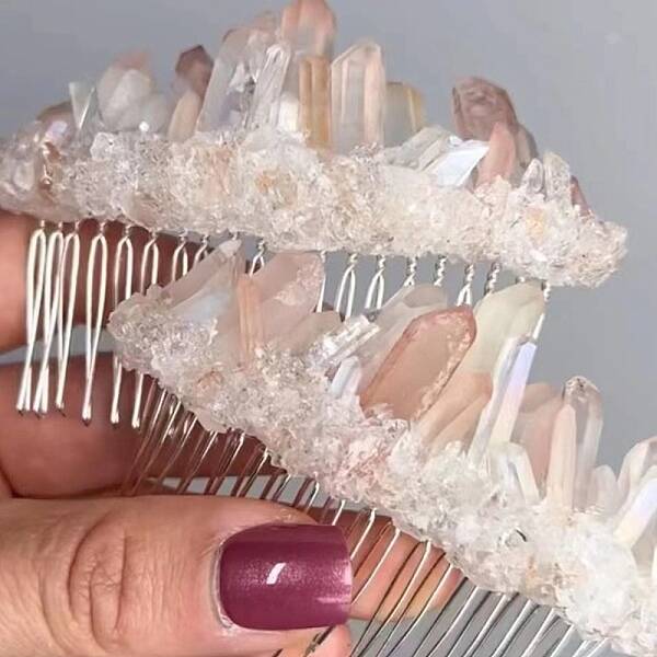 Natural Raw Quartz Crystal Chip Combs. with Alloy Findings