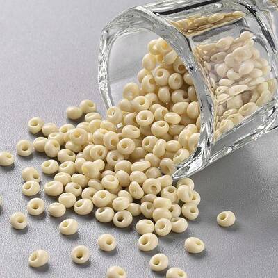 TOHO Short Magatama Beads