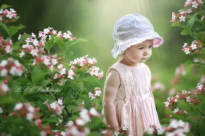 Aperturee Spring Child Blooming Flowers Portait Backdrop