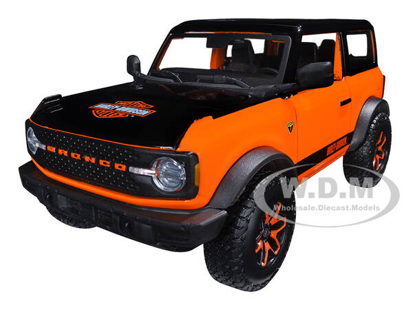 2021 Ford Bronco Badlands Orange and Black \