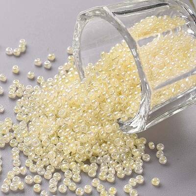12/0 Grade A Round Glass Seed Beads