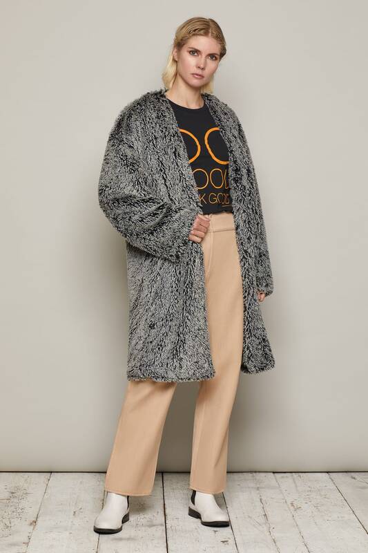 Anja Coat (Black) | size: L
