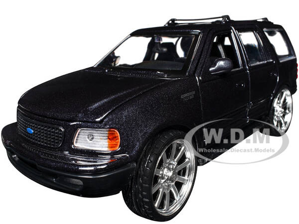 2000 Ford Expedition XLT Black Metallic Maxx Design American Classics Series 1/24 Diecast Model Car by Motormax