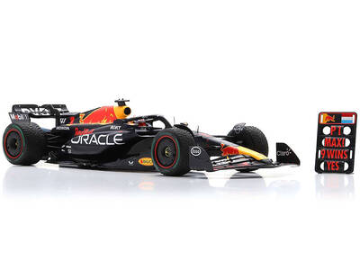 Red Bull Racing RB19 #1 Max Verstappen Oracle Winner Formula One F1 Dutch GP (2023) with Pit Board and Acrylic Display Case 1...