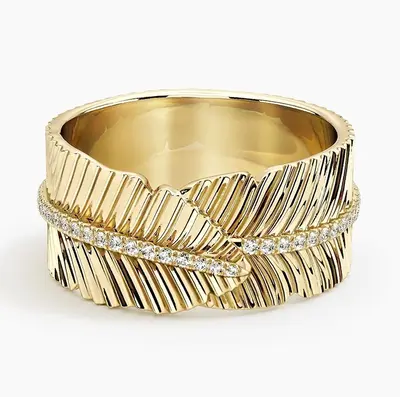 10K Gold 0.25 CT.T.W. Round Cut Diamond Leaves Wedding Band