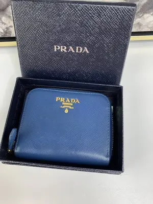 Pre-owned PRADA saffiano leather Small Leather Goods ZIppy Card Case