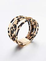 Leopard Pattern Hollow Out Design Wrap Bracelet, Fashionable Golden Cuff Metal Bracelet for Party, Daily Clothing Decor, Tren...