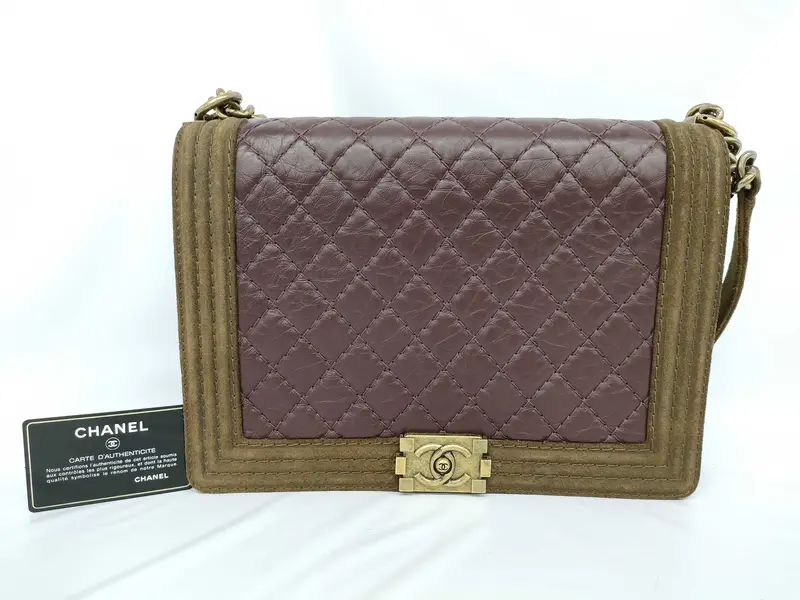 Pre-owned CHANEL PVC Shoulder Bags Calfskin Boy Matlasse Shoulder Bag 18 Series Shoulder Bag