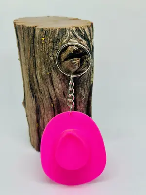 Cute Cowboy Hat Keychain - Durable Western-Themed Accessory for Keys