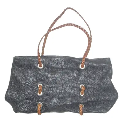 GROOM Womens Shoulder Bag Black Leather