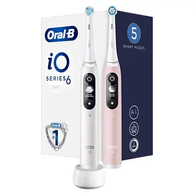 Oral B Spazzolino Elettrico Io6 Series Duo Pack Bianco/Rosa Sabbia Manico Extra 2 Pezzi