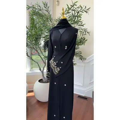 Black Sleeve Essence Abaya
