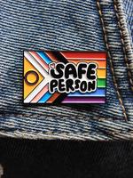 New Style Safe Person Letter Design Brooch, Durable Metal Pins, Fashion Alloy Badge for Clothes & Hat & Bag Decor, Trendy All...