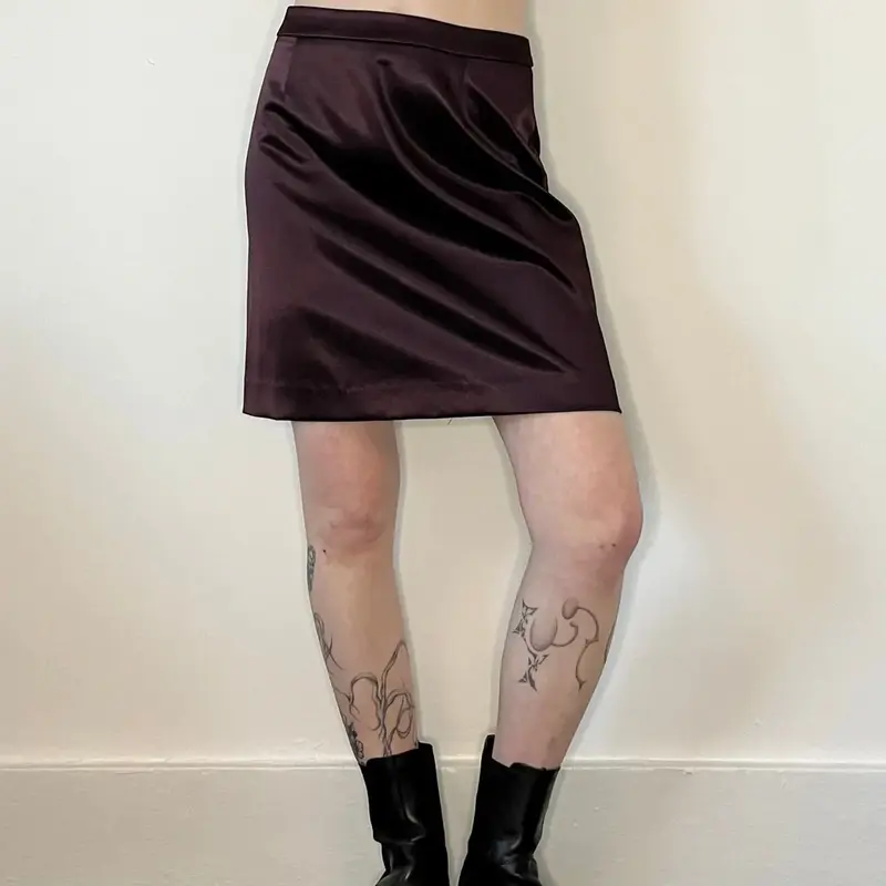 Moda Dossier Mini Skirt - 26W UK 6 Burgundy Nylon Blend