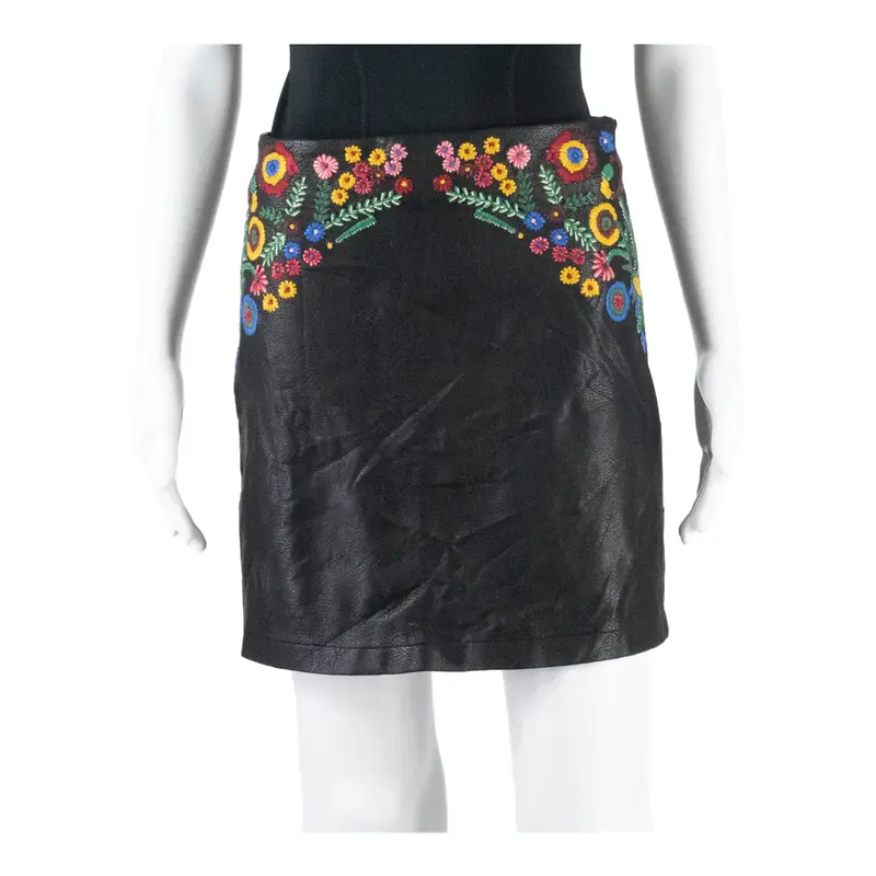 ZARA BASIC COLLECTION Embroidered Womens Straight Skirt Black Short S