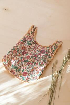 Organic cotton baby bib | Size: 3-6m