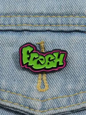 Unisex Street Style Letters Design Brooch, Fashion Enamel Pin for Men & Women for Party & Daily Decor, Trendy All-match Vint...