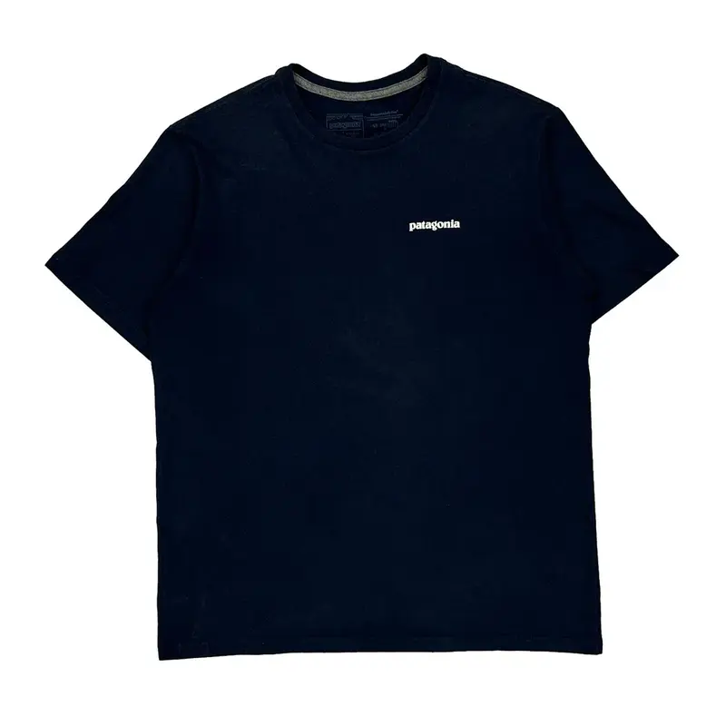 Patagonia T-Shirt - Medium Navy Cotton Blend