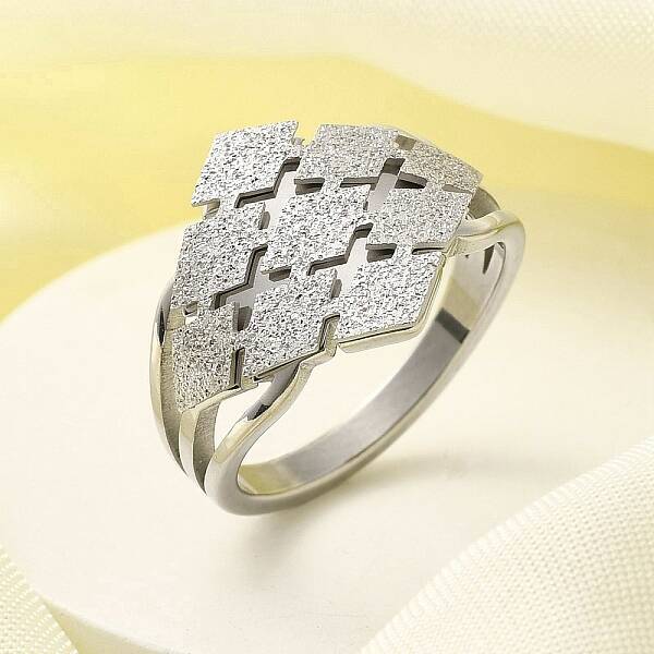 Textured Rhombus 304 Stainless Steel Finger Ring for Women