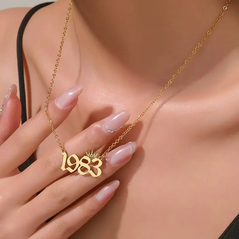1980-2025 Crown Year Necklace Golden Commemorative Year Birth Year Clavicle Necklace Women's Jewelry