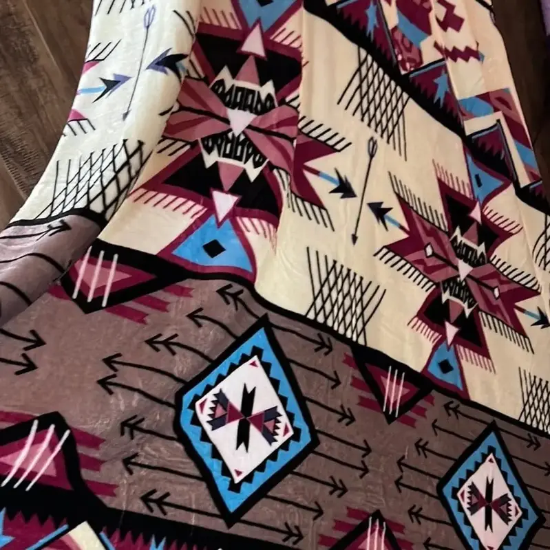 Lightweight Elaine Throw Blanket 60\