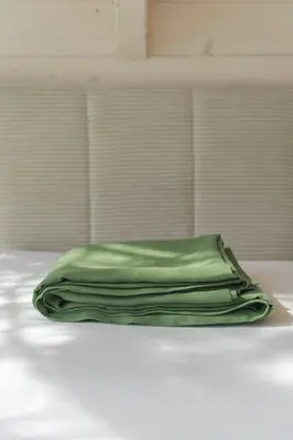 Linen flat sheet in Matcha Green | Size: US California King