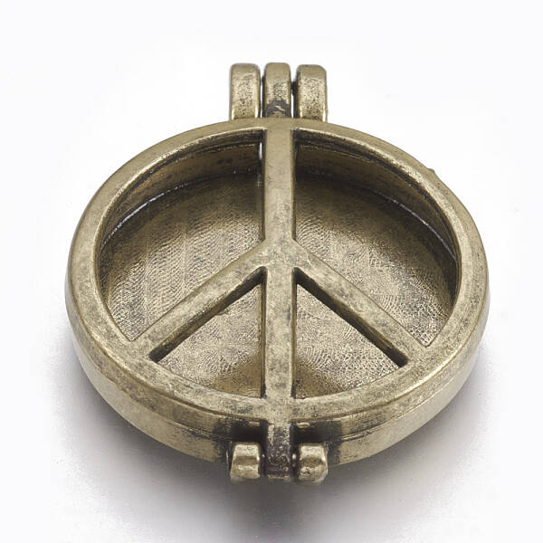 Alloy Hollow Diffuser Locket Pendants