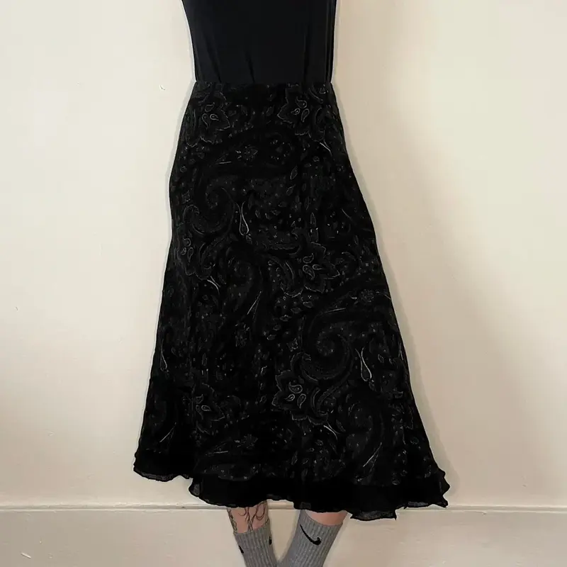 Unbranded Floral Midi Skirt - 34W UK 14 Black Virgin Wool