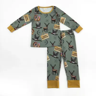 Gone Hunting Print Long Sleeve Pajama for Kids