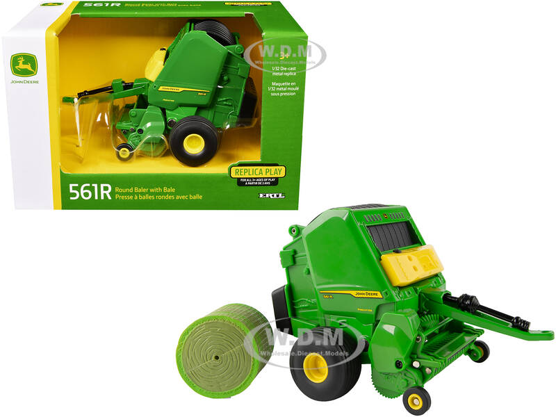 John Deere 561R Round Baler Green with Bale \