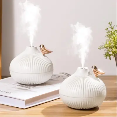 Creative Onion Design Small Humidifier, USB Powered Silent Operation Air Humidifier, Desktop Humidifier for Home Office Bedro...