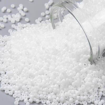 TOHO Round Seed Beads