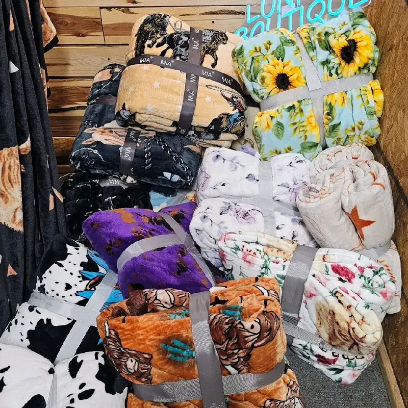 MYSTERY WESTERN Blanket - KING SIZE COW PRINT FLOWER AND MORE Stain Resistant Soft 100% Polyester Cozy Home Decor