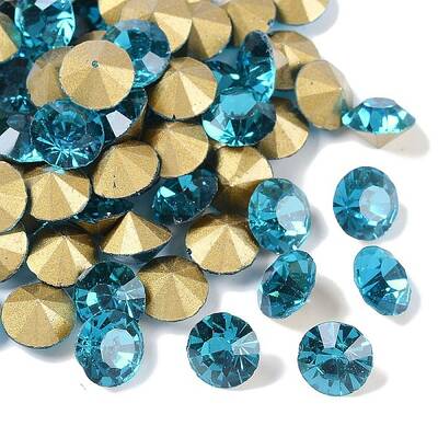 Glass Pointed Back Rhinestone